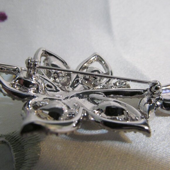 JTV Titanic Jewelry Collection Faux Opal & Faux Diamond Floral Pin - Gorgeous!! - Picture 15 of 16